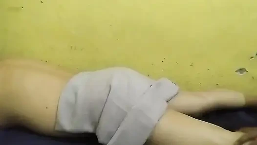 Tante gemoy suka di jilat memek sampai muncrat