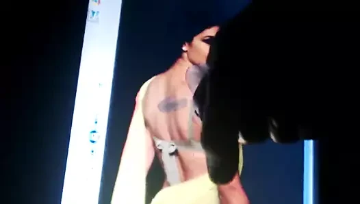 Cum üzerinde priyanka