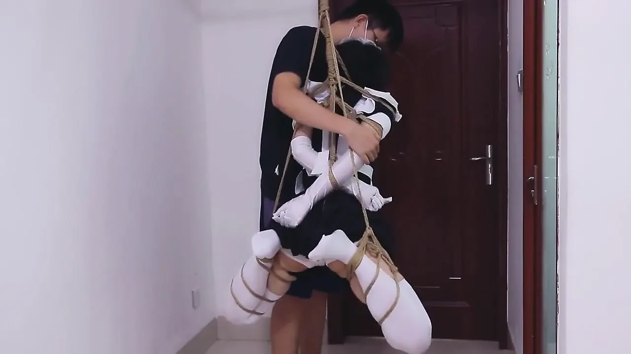 Whh02 - a Chinese Girl Wearing White Stockings and Blindfolded, Bound by Ropes Vibrates to Orgasm