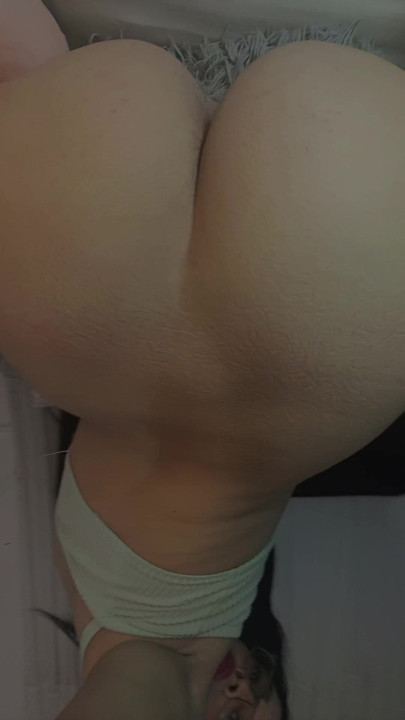 Mmm, big ass dancing