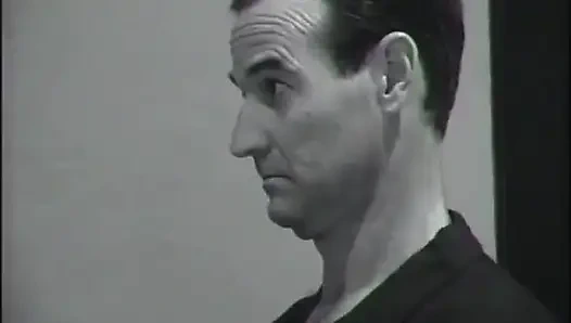 Güzel büyük memeli mükemmel vücut domalma pozisyonunda yarağı seviyor... ağzına boşalma