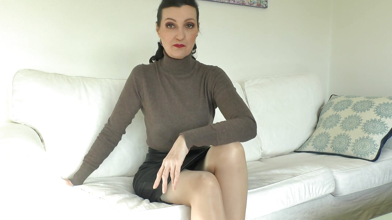 3 Days Before Your Wedding: Taboo Encounter - Cum on My Sweater, Lady Victoria Valente