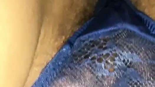 Istri mengirim video dan minta dicrot di celana dalamnya