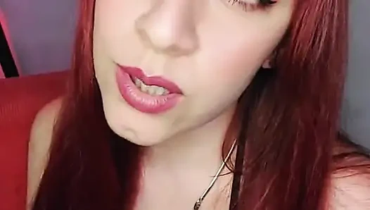 Komşu kız seni sikişirken dinlerken azıyor ve seni ziyaret ediyor!