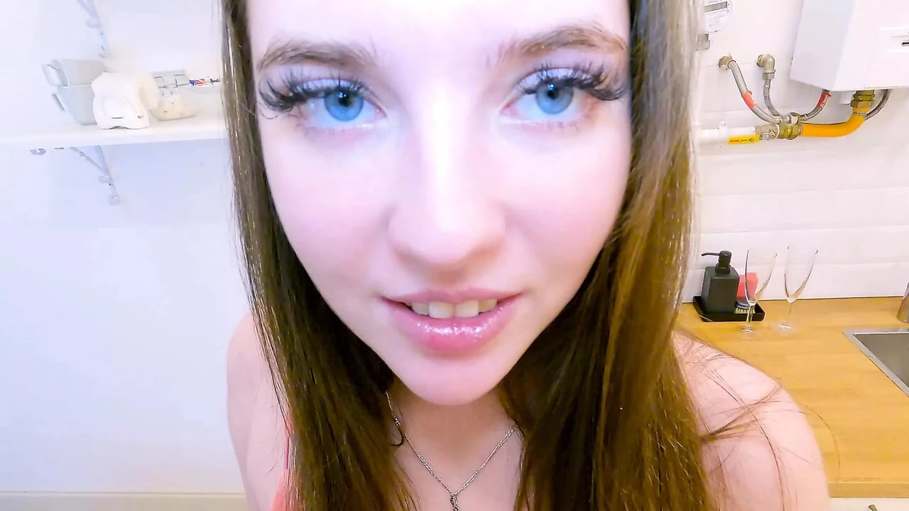 Why are you looking at your stepsister like that? - Family Fantasies by Vika Lita and MichaelFrostPro