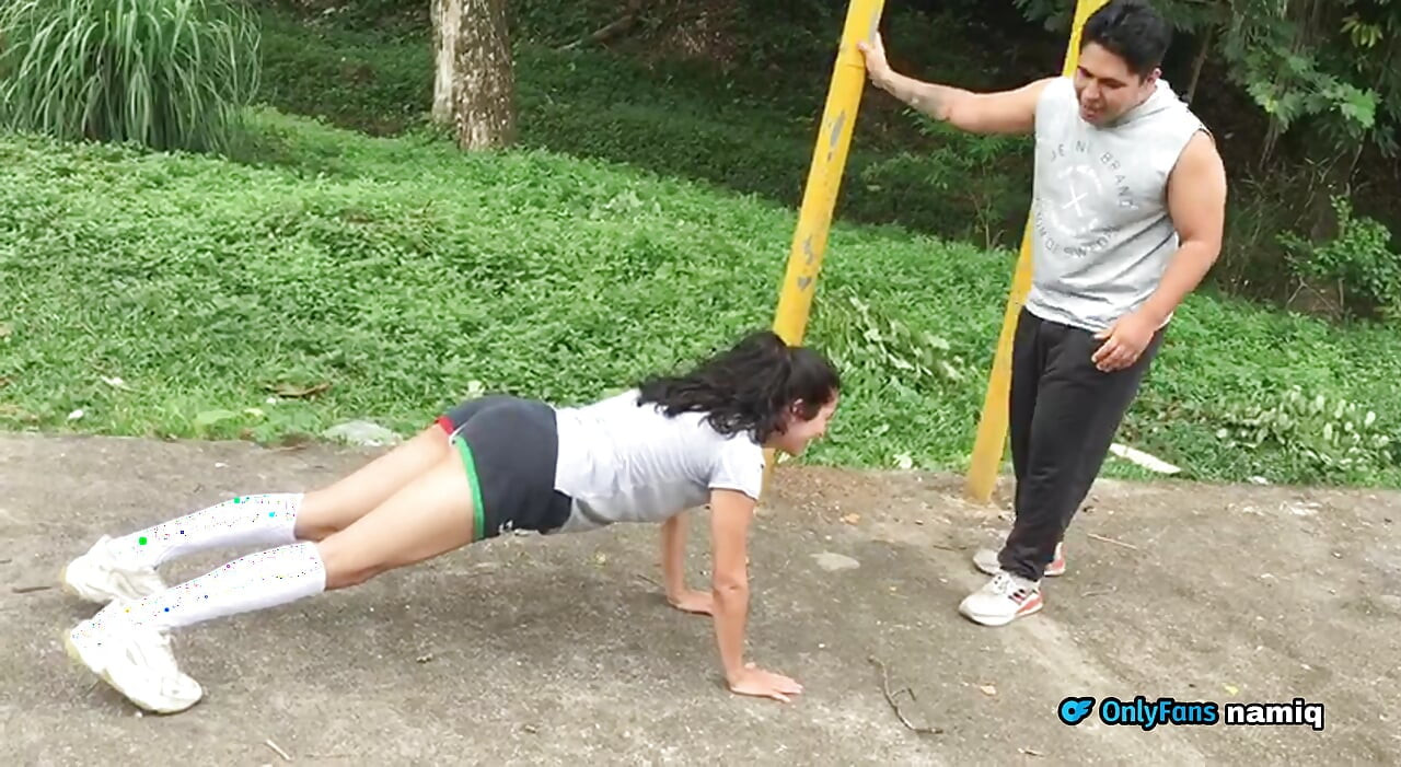 I Find a Cute Latina Exercising and I Invite Her to Fuck