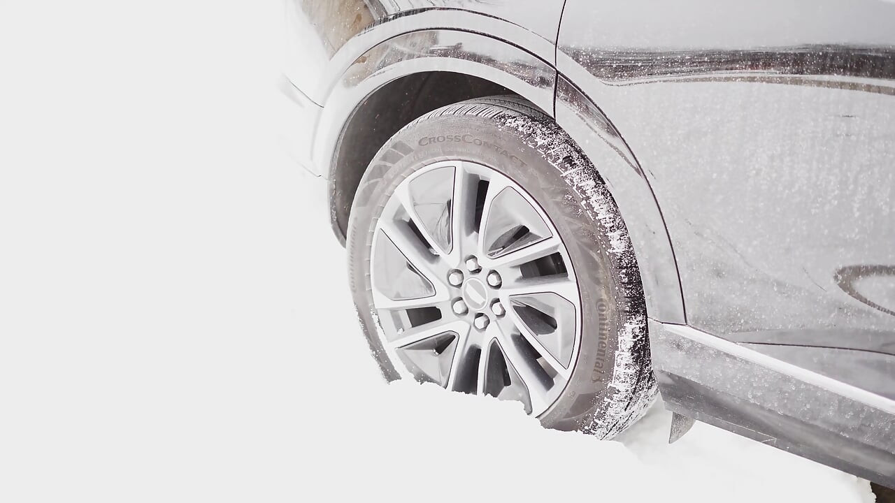 도움, 내 차가 눈 속에 갇혀있다.