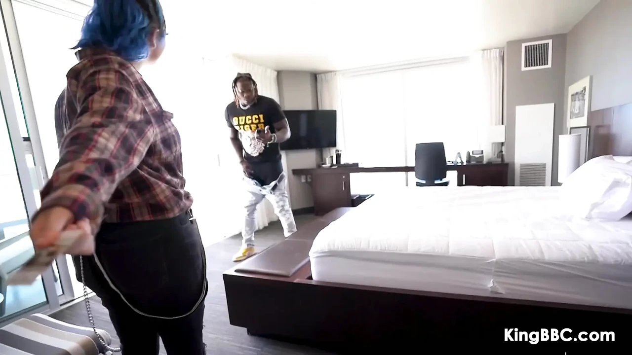 Blue Haired Xoe Grim Takes BBC Louie Smalls at KingBBC