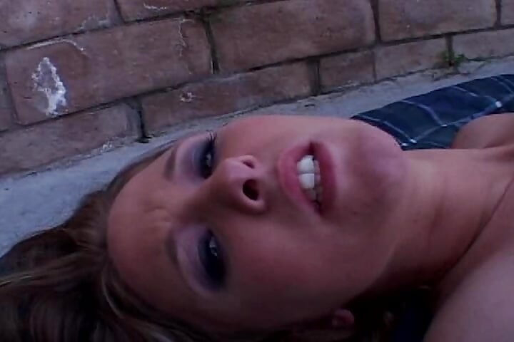 Sexy Blonde Babe Drinks Cum After a Hot Outdoor Fuck