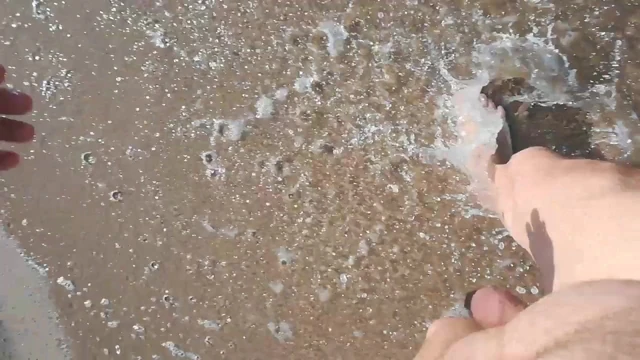 walk on nude beach2