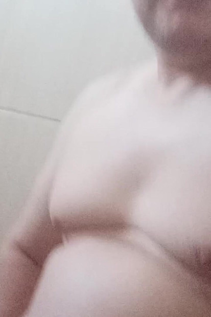 我在浴室里撸管