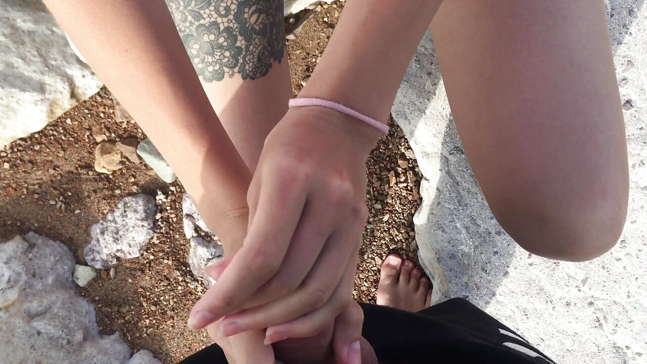 Stranger - Cum in a girl's mouth on the beach