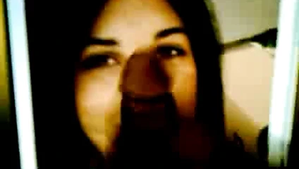 Cumming üzerinde bu cuties yüz