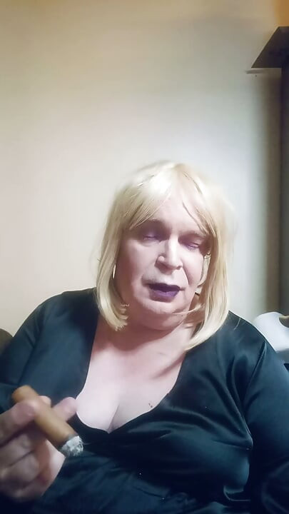 Part 5 - BBW TV discussing her many years in the BDSM and Kink world