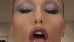 Michelle Hunziker open mouth slow motion
