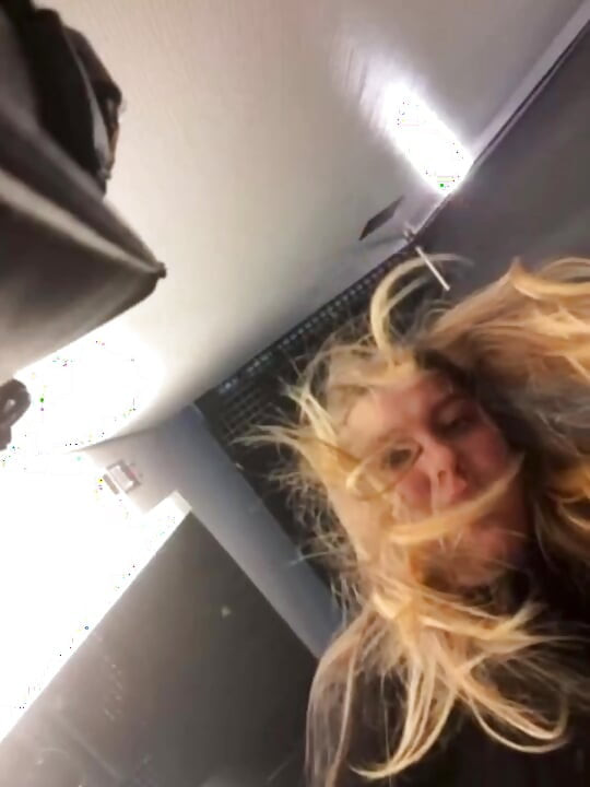 Public fucking in the changing room Jucielussie