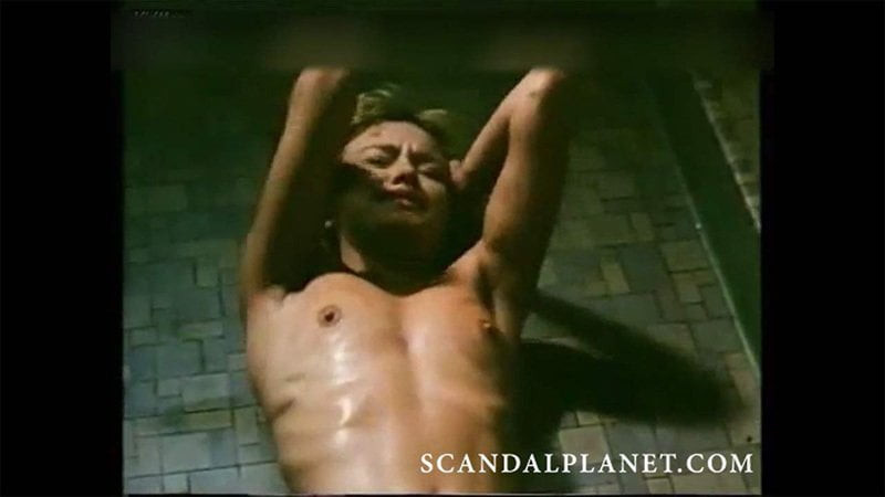 Linnea Quigley má nahý sex na scandalplanet.com