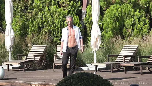 Roccosiffredi 14 yarak + 2 sürtük = grup seks/dp grup seks!