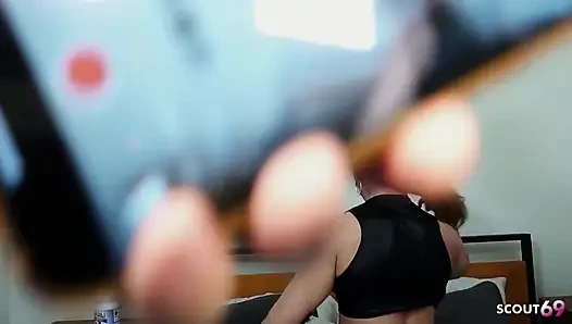 Sarışın büyük memeli olgun fit evli kadın jewels üçlü grup sekste iki kalın siyah yarak tarafından sikiliyor