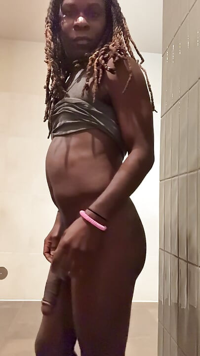 Watch this dick moveeee