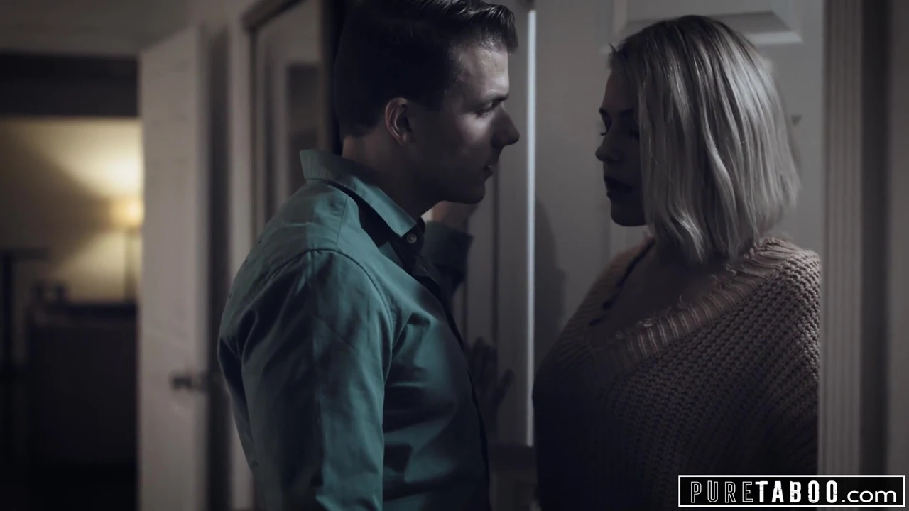 PURE TABOO Stepmom Helped Injured Step Son Pleasure Himself