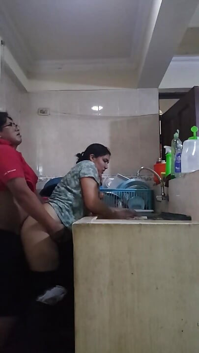 סקס לטיני סקסי במטבח