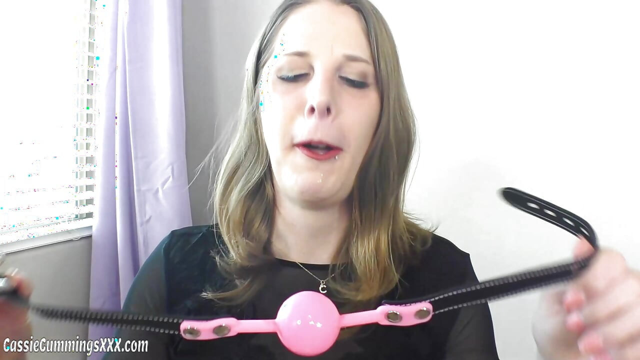 Cassie's BDSM Gag Try on and Talk