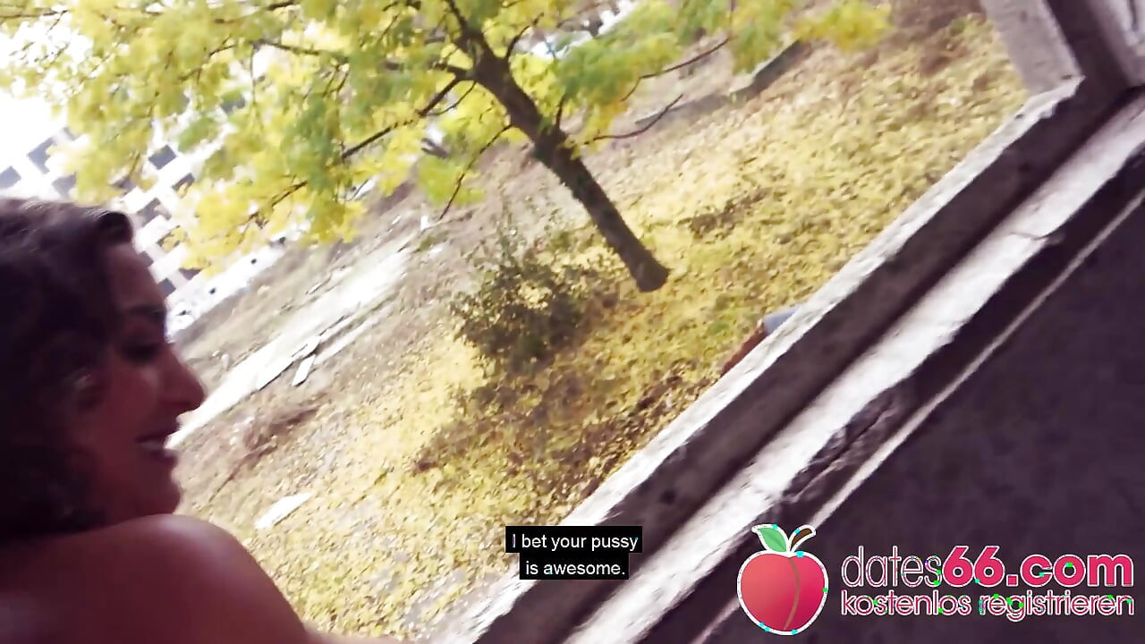 POV public ! Danka Diamond, belle MILF aux gros yeux bruns, se fait baiser dans la nature !
