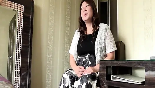 Tombul Japon orta yaşlı seksi kadın