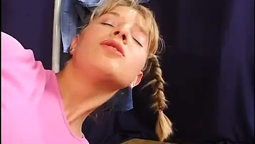 Жесткий анальный секс и волосатая киска