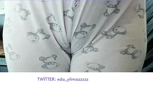 CAMELTOE - GESCHWOLLENE MUSCHI - REIBEN DER MUSCHI MIT SCHLAFANZUG