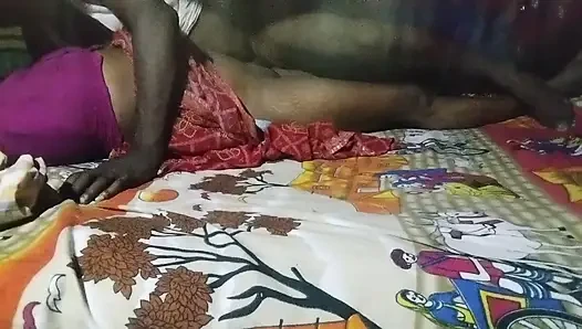 Chacha ne daru pikar so gaya to mai chachi ko khub pela