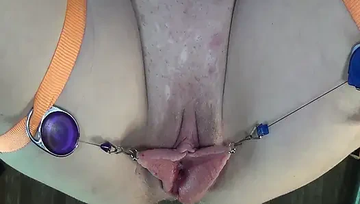 Membentang Vagina Dipompa Kencing Close-up 2