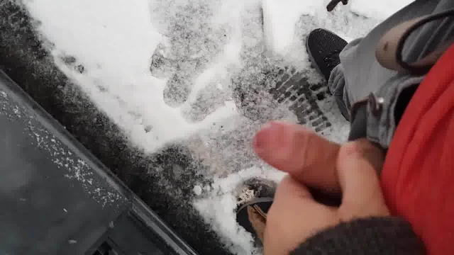 nice cum in the snow