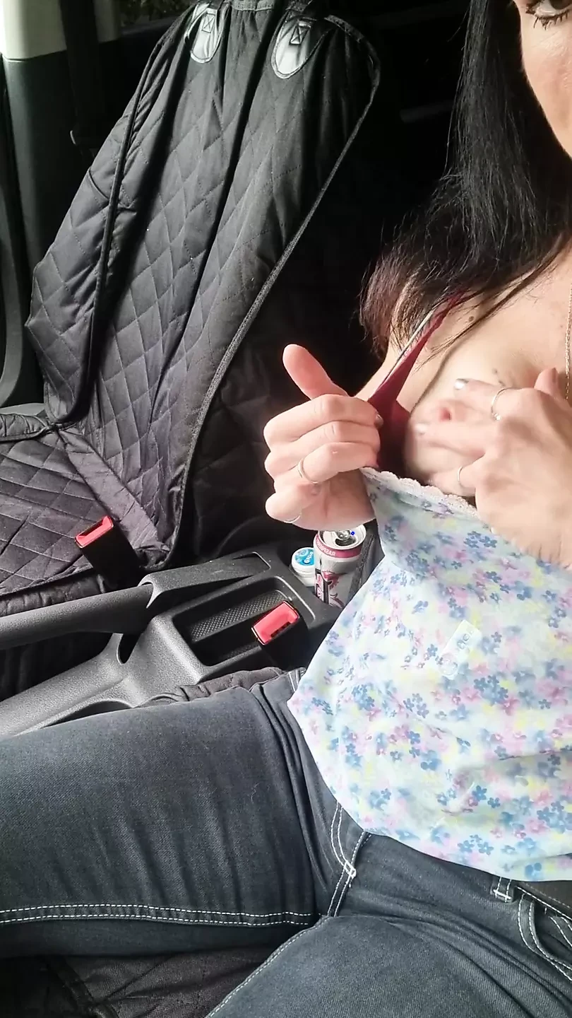 Public Agent: Feeling Horny, Had a Risky Little Play to Make Myself Squirt in the Car