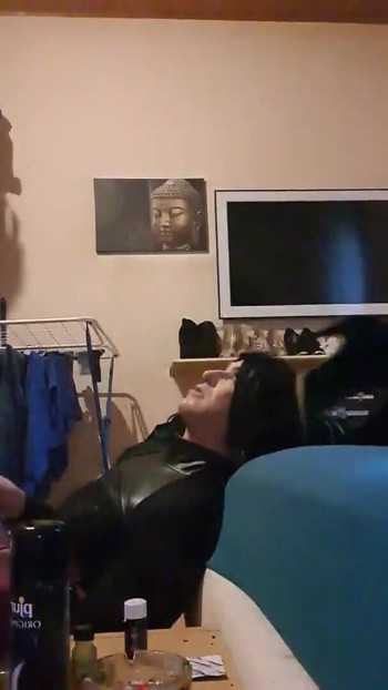 Must-see moment from "Sexychantal zu Besuch bei Schwester S."