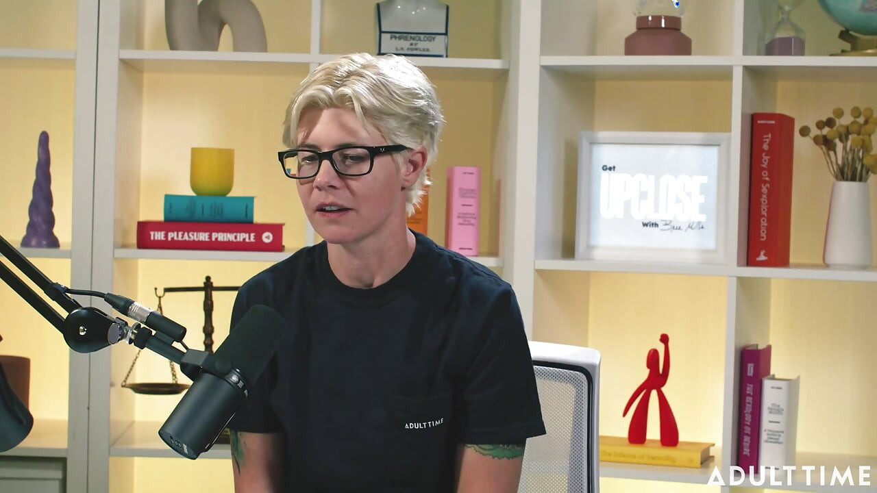 Khloe Kingsley spuit op camera en rode vlaggen | de pornopodcast
