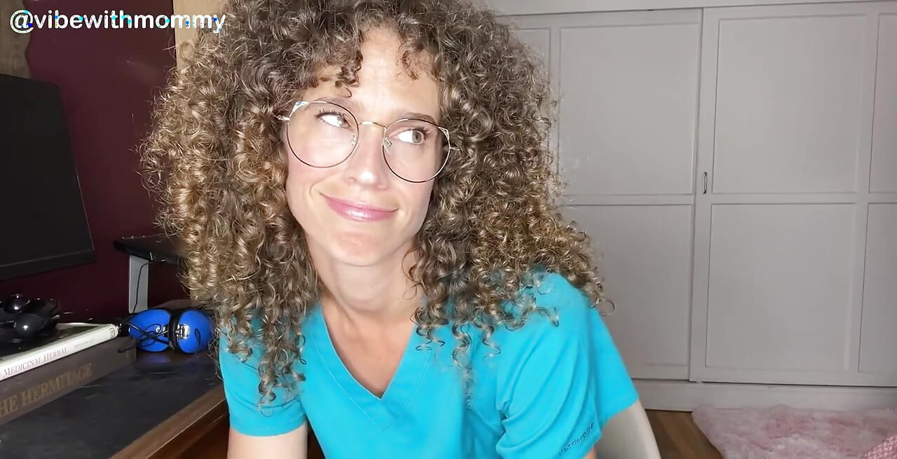 Jewish Nurse Relieves Doctor JOI. I Know Just How Hard You Work as a Doctor.. I Really Feel How Stressed You Are!