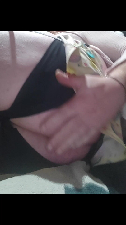 ตูดเต็มไปด้วยน้ําเงี่ยน