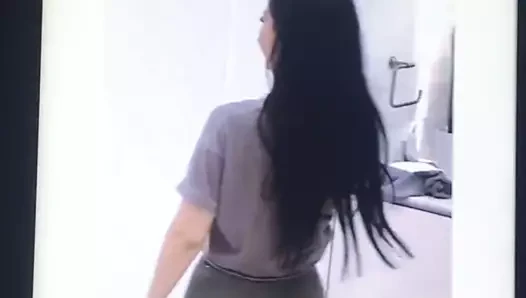 Sssniperwolf boşalma anısına 3