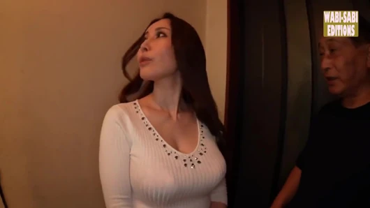 Heightened Allure Surges as Married Eri Reveals Her Bold, Overwhelming Curvy Presence -part.1
