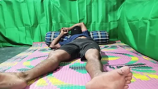 Сводный брат первый раз с сексуальными видео