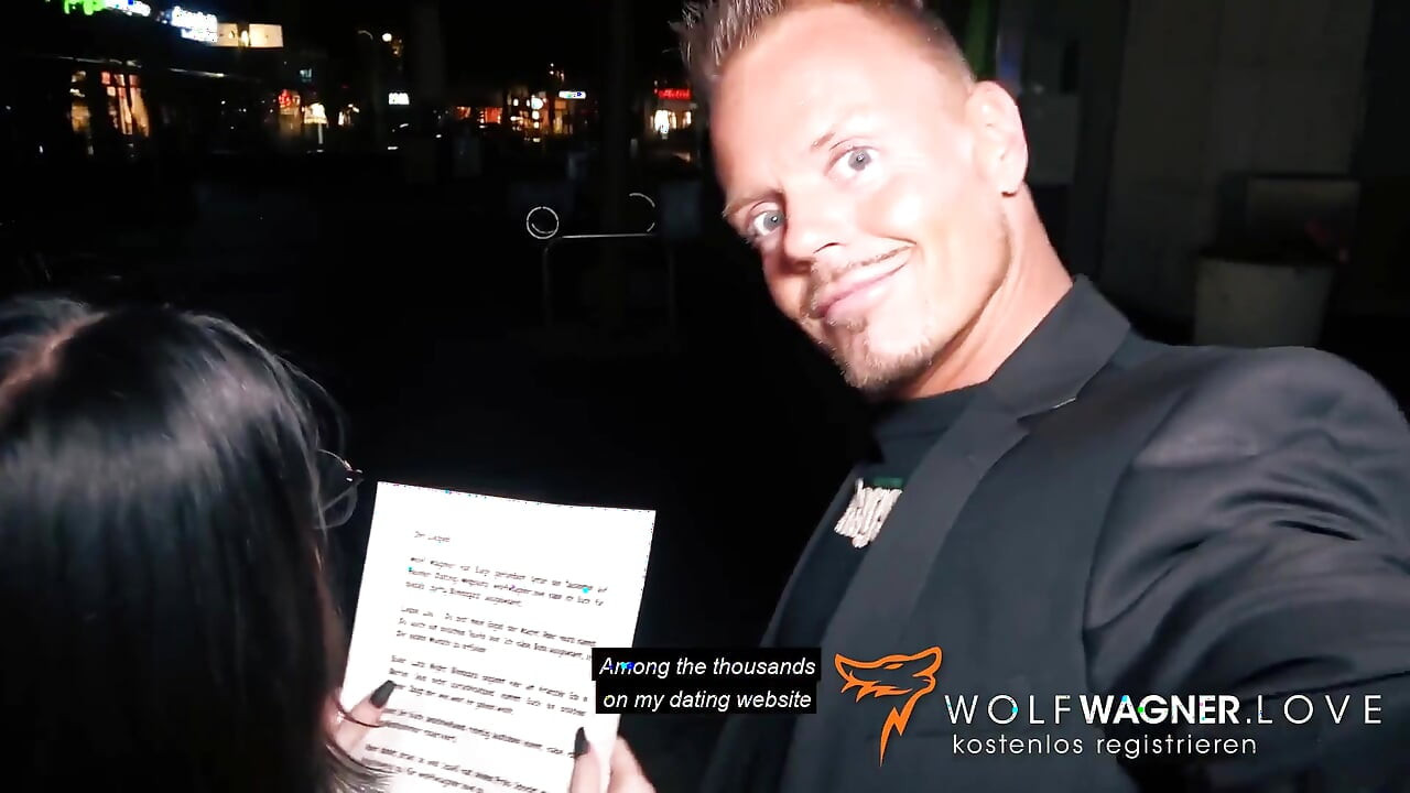 Punk suka Lou Nesbit napalona na biały wielki kutas - yummi! Wilk Wagner