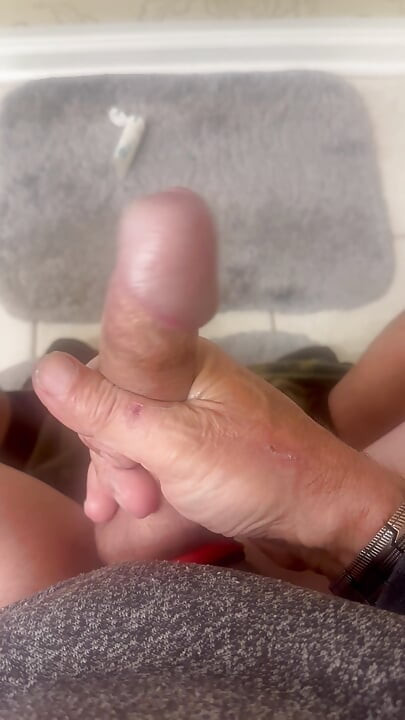 ฉันมีความสุขกับน้ําเงี่ยนของฉัน