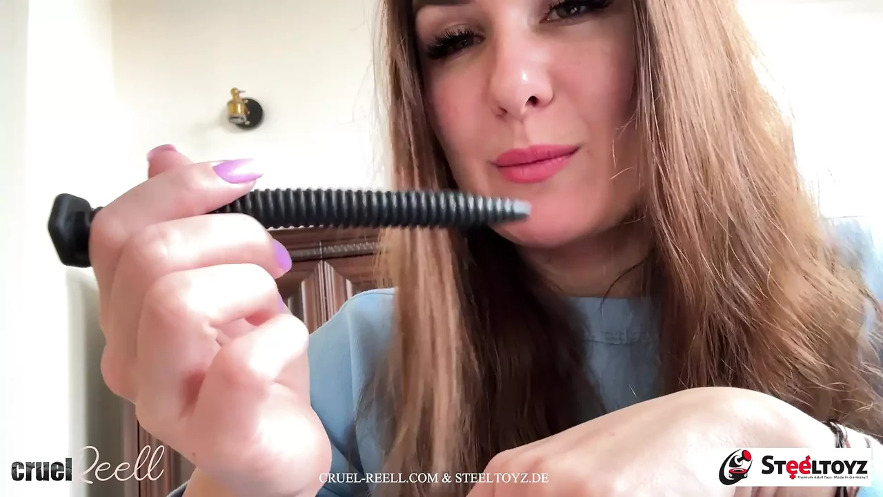 The 3-piece dilator set in screw shape with Cruel Reell