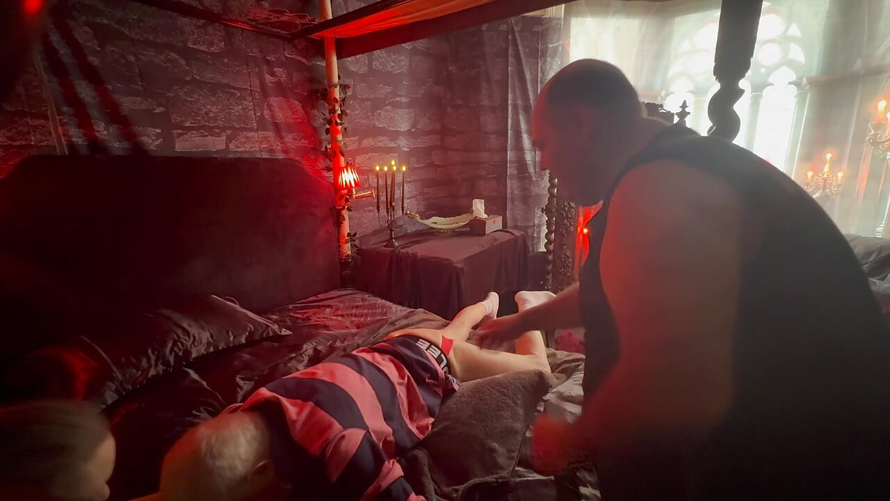 Parte 2: - Lanista Bear e Domina Satana coloca Tawseman em seus passos!