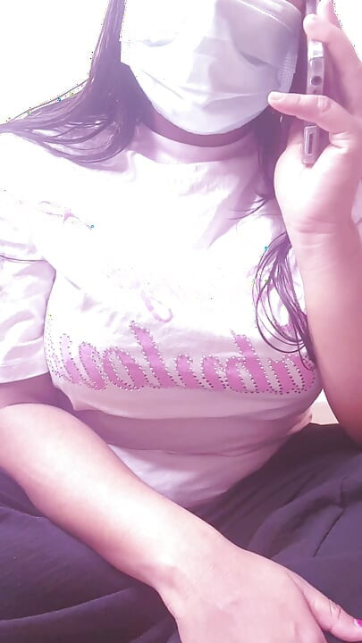 I got horny while talking to my boyfriend, and calmed myself down by fingering myself.