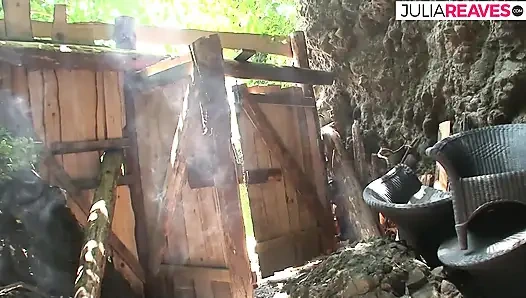 Минет в машине и трах в тройничке дома