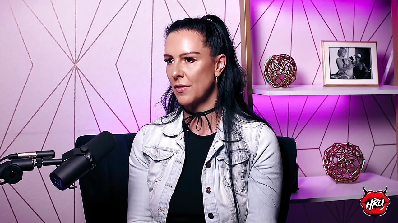 Texas Patti assume o controle: Raw, Grity &unfiltered