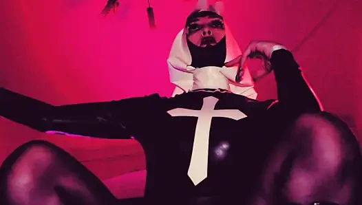 Nyonya eva lateks biarawati fetish dewi dominatrix milf bdsm femdom hot